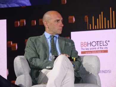 Morelli ha le idee chiare: “Il Ponte sullo Stretto può cambiare il volto del Sud. Macron? Il suo gradimento è ai minimi storici”