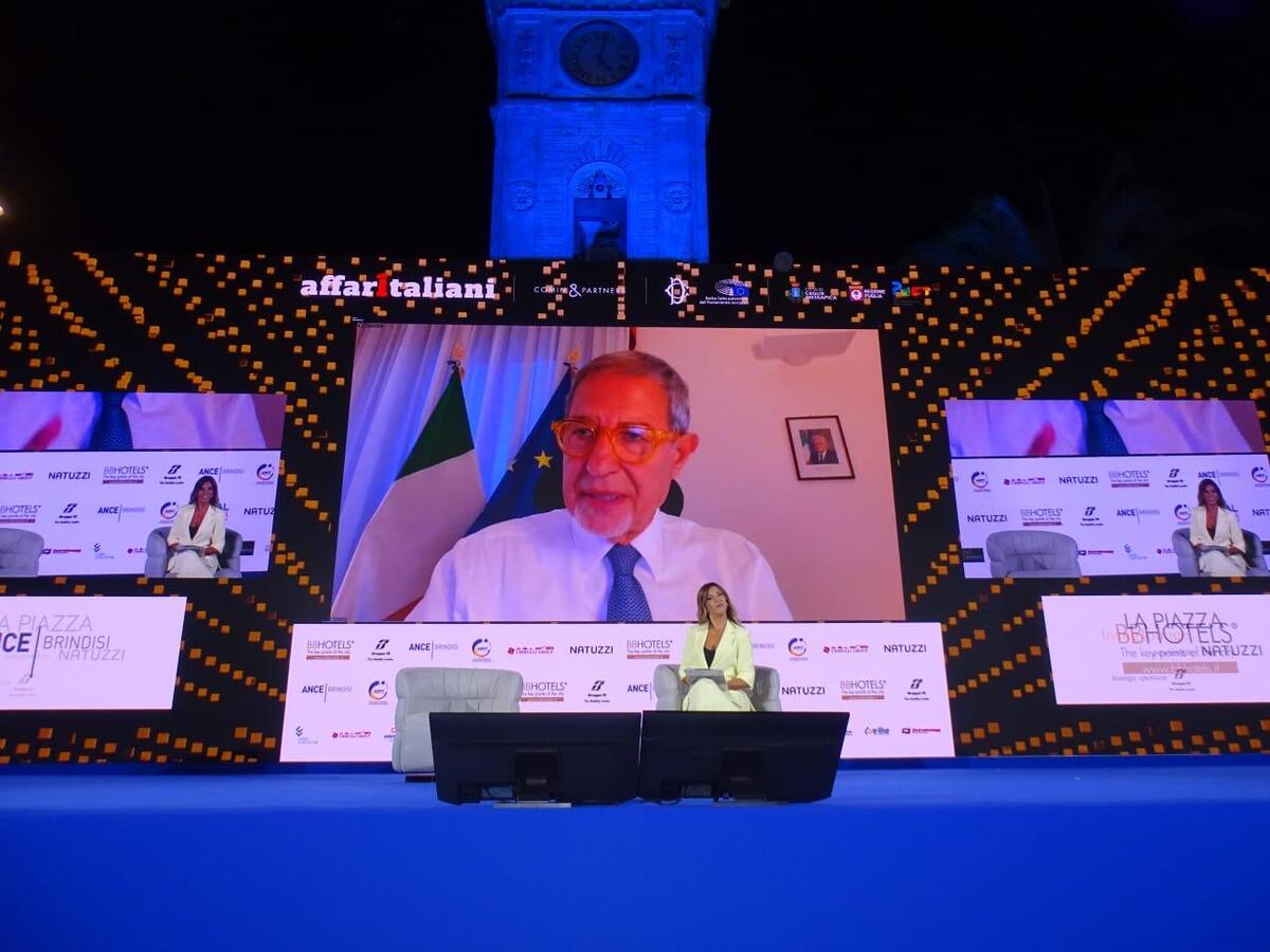 La Piazza 2025, tutto pronto per la seconda giornata della kermesse di Affaritaliani: il programma di venerdì 29 agosto La Piazza 2025, tutto pronto per la seconda giornata della kermesse di Affaritaliani: il programma di venerdì 29 agosto