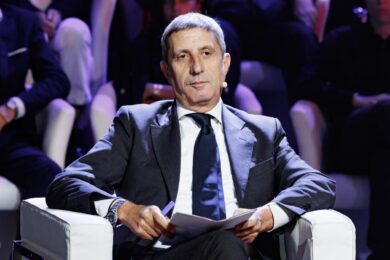 “Meloni vuole il direttore del Tg1 Chiocci portavoce”. E il giornalista frena: “Se andassi via, avviserei”