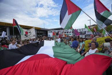 Mostra del Cinema di Venezia, corteo pro Gaza al Lido. C’è anche Emanuela Fanelli