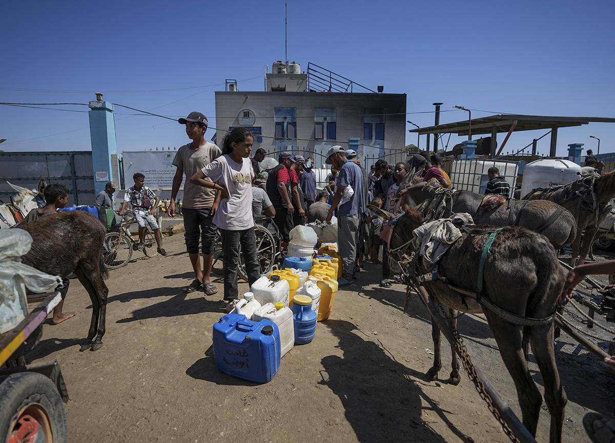 Guerra in Medio Oriente, intensificati gli attacchi a Gaza City. Un milione di palestinesi in fuga Guerra in Medio Oriente, intensificati gli attacchi a Gaza City. Un milione di palestinesi in fuga