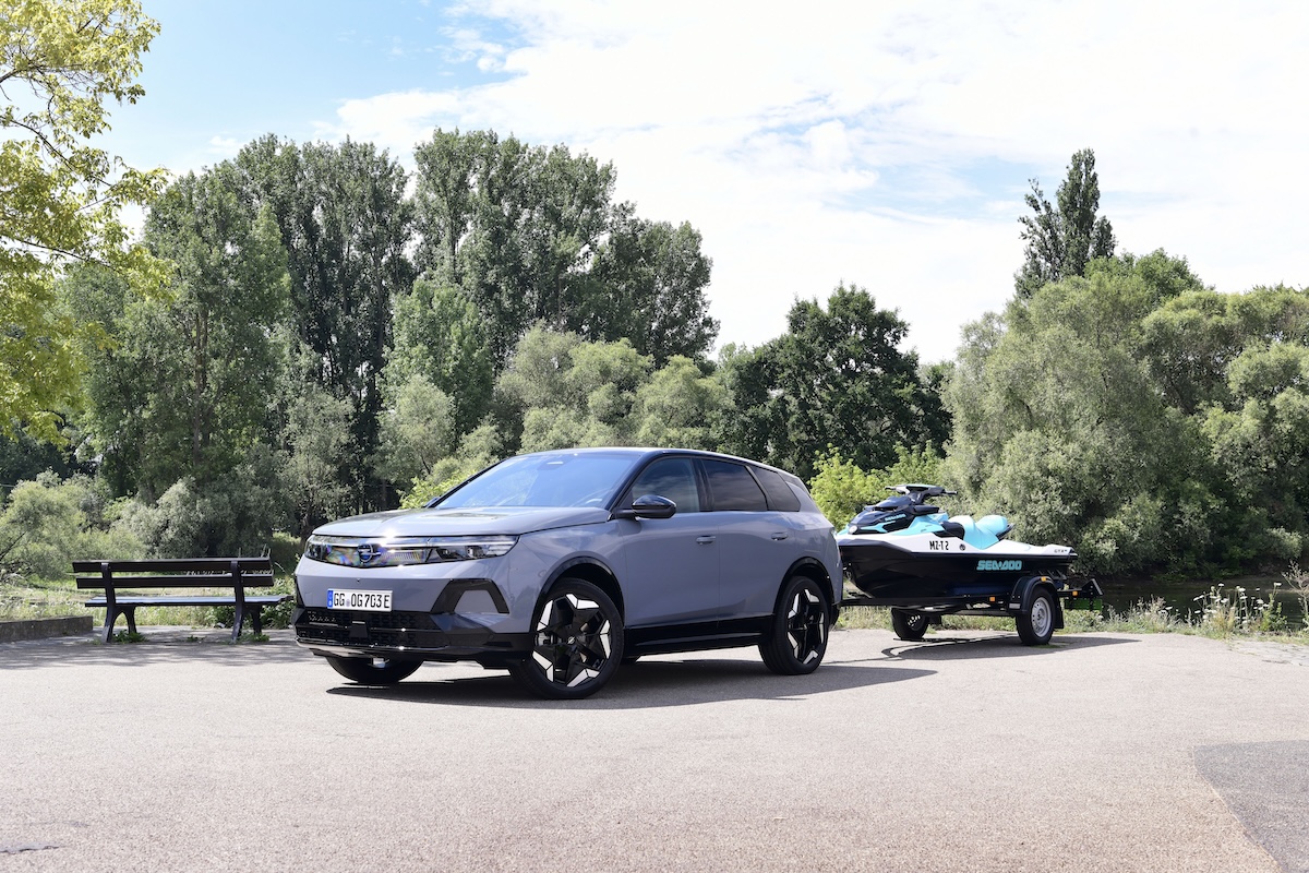 Nuovo Opel Grandland Electric AWD: autonomia, potenza e comfort Nuovo Opel Grandland Electric AWD: autonomia, potenza e comfort