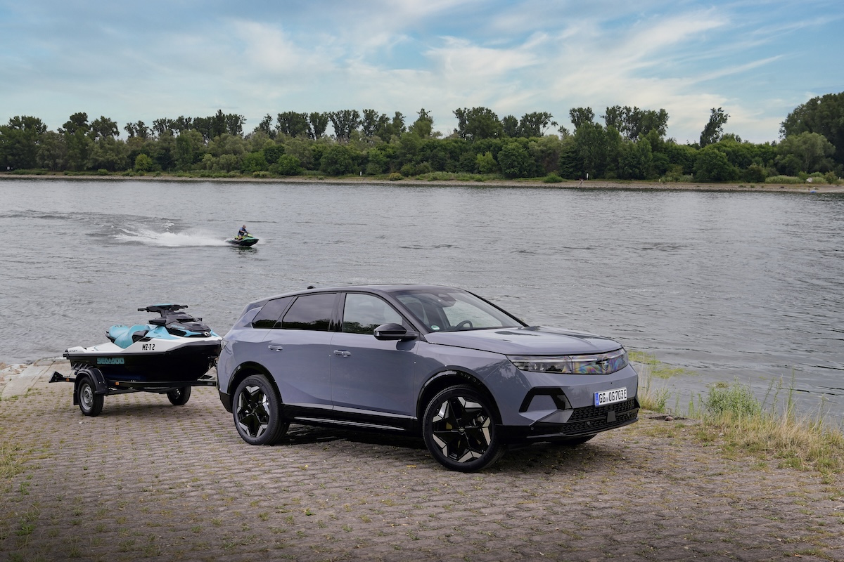Nuovo Opel Grandland Electric AWD: autonomia, potenza e comfort Nuovo Opel Grandland Electric AWD: autonomia, potenza e comfort