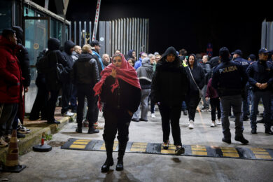 Terremoto ai Campi Flegrei: “Sette scosse a partire da mezzanotte e mezza”. Torna la paura