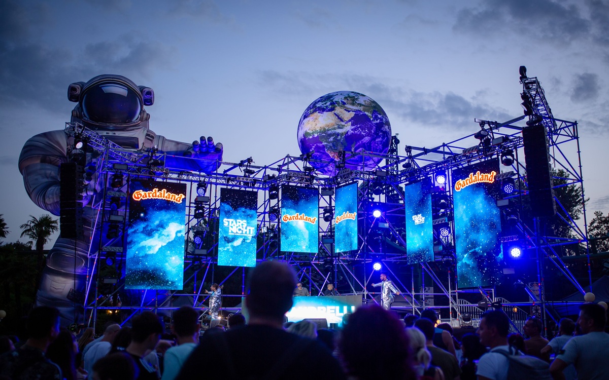Gardaland festeggia i 50 anni con la Stars Night: il 6 settembre sul palco Willy William e Albertino Gardaland festeggia i 50 anni con la Stars Night: il 6 settembre sul palco Willy William e Albertino