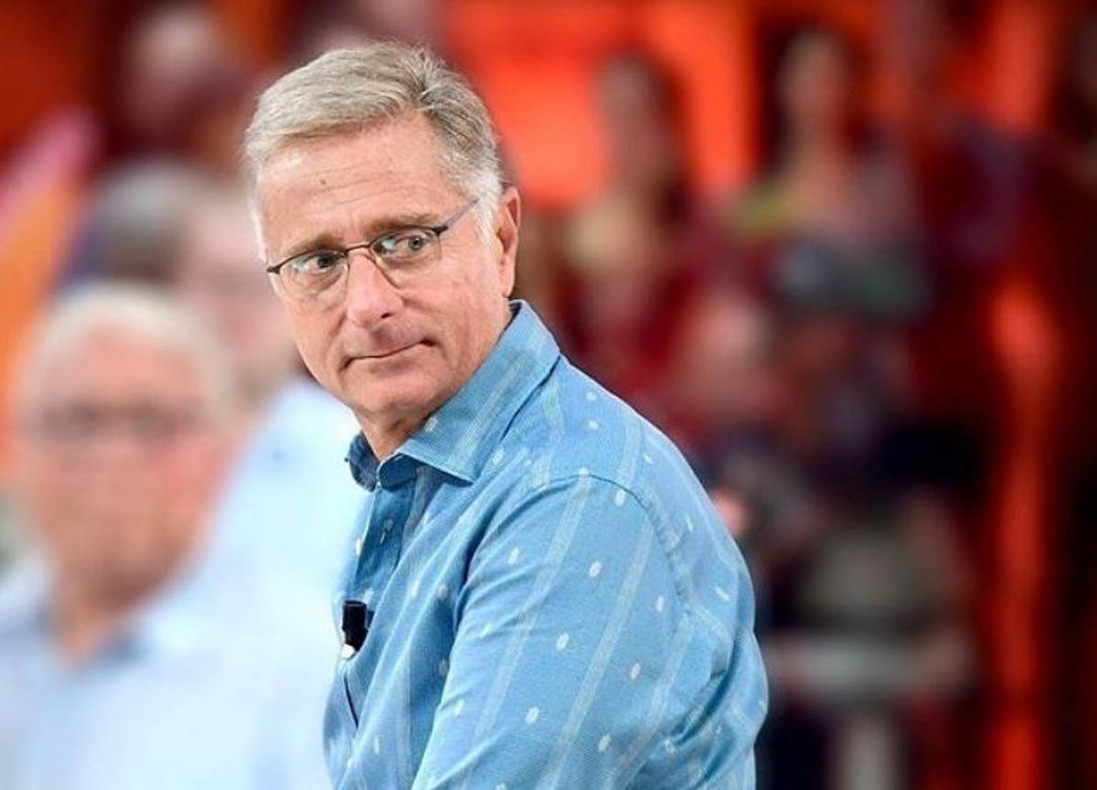 Ascolti tv, La Ruota della Fortuna vola (per l’ultima volta?). Bonolis come Papi: Avanti un altro si piega a Reazione a Catena di Pino Insegno – I trend Auditel Ascolti tv, La Ruota della Fortuna vola (per l’ultima volta?). Bonolis come Papi: Avanti un altro si piega a Reazione a Catena di Pino Insegno – I trend Auditel