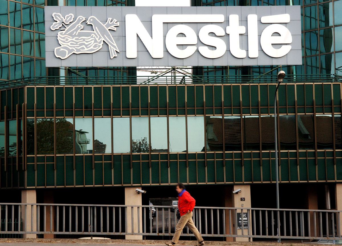 Nestlé, colpo di scena: licenziato il Ceo. Aveva una relazione segreta con una dipendente Nestlé, colpo di scena: licenziato il Ceo. Aveva una relazione segreta con una dipendente