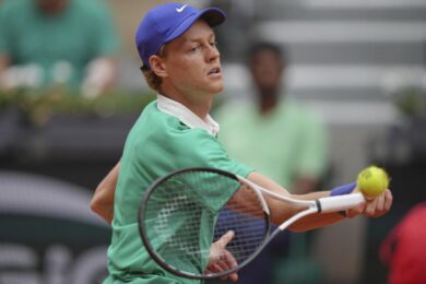 “Jannik Sinner generato dall’IA”. Us Open, partita senza storia agli ottavi. Ora il derby italiano con Musetti