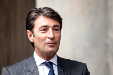 Ore 14, Milo Infante raddoppia ufficialmente su Rai 2: torna l’appuntamento serale con gli approfondimenti di cronaca nera