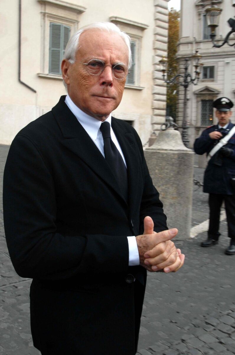 Re Giorgio addio, le foto più belle di Armani raccolte in una gallery Re Giorgio addio, le foto più belle di Armani raccolte in una gallery