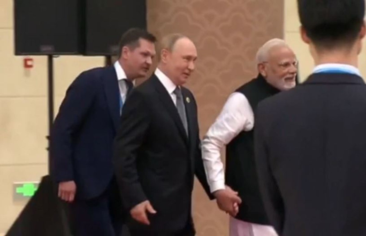 BRICS, disarticolare il nuovo asse anti-Occidente puntando sulle differenze Cina-India. La strategia di Trump e di Meloni (diversa dagli altri leader europei) BRICS, disarticolare il nuovo asse anti-Occidente puntando sulle differenze Cina-India. La strategia di Trump e di Meloni (diversa dagli altri leader europei)
