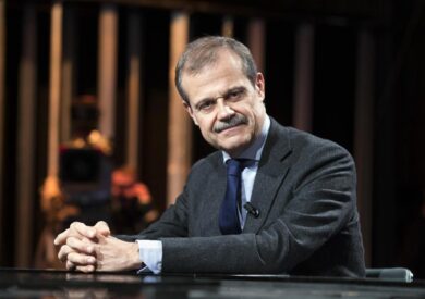 Ucraina, Massolo: “Garanzie di sicurezza per tenere uniti Usa-Ue. Macron in cerca di consensi dopo il calo di popolarità”