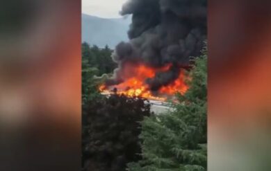 Torino, in fiamme una fabbrica di plastica a Pianezza