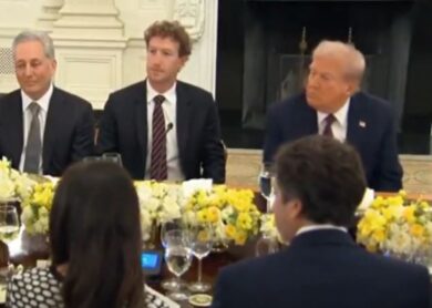Trump a cena con i patron di Apple, Facebook e… Qualcosa bolle in pentola alla Casa Bianca