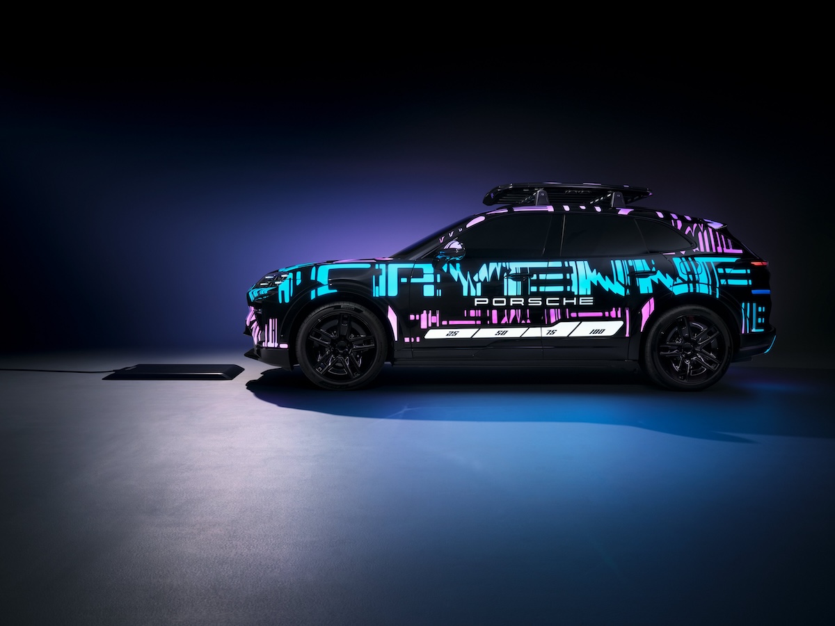 Ricarica elettrica facile: Porsche lancia il wireless charging