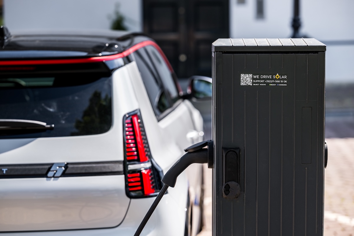 Charge France e BCG: l’auto elettrica batte ibridi e termiche Charge France e BCG: l’auto elettrica batte ibridi e termiche