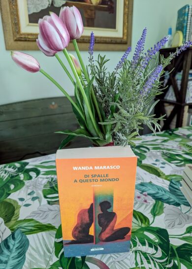 “Di spalle a questo mondo”: Premio Campiello e dozzina dello Strega per Wanda Marasco