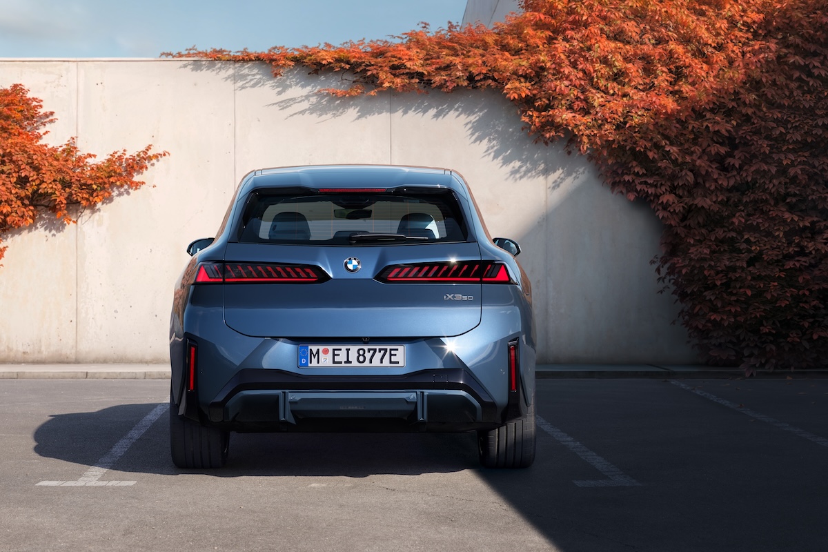 BMW iX3: debutta la Neue Klasse con Panoramic iDrive BMW iX3: debutta la Neue Klasse con Panoramic iDrive