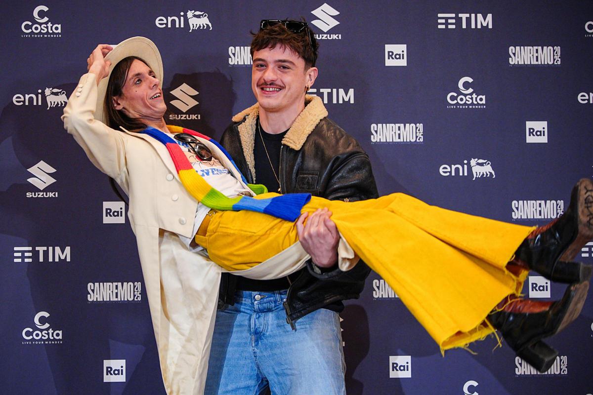 Lucio Corsi ora veste i panni anche del businessman: nasce Altalena Boy, la newco di musica, eventi e attività immobiliari Lucio Corsi ora veste i panni anche del businessman: nasce Altalena Boy, la newco di musica, eventi e attività immobiliari