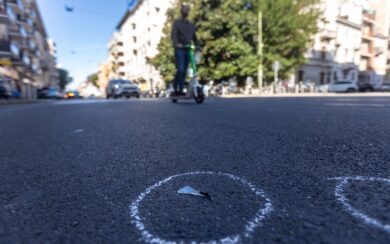 Milano, scarcerato il poliziotto che ha travolto sulle strisce e ucciso un giovane