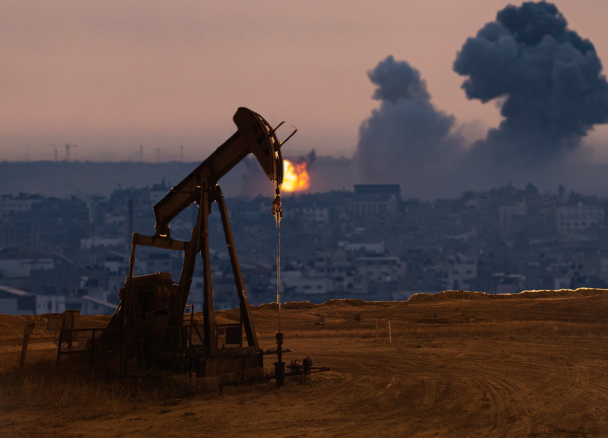 Petrolio, l’Opec+ aumenta la produzione a sorpresa di 137 mila barili al giorno. Prezzi in salita Petrolio, l’Opec+ aumenta la produzione a sorpresa di 137 mila barili al giorno. Prezzi in salita