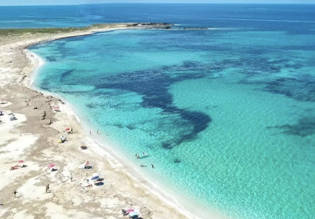 Soldati israeliani in vacanza nelle Marche e in Sardegna per smaltire lo stress, scoppia il caos in Parlamento Soldati israeliani in vacanza nelle Marche e in Sardegna per smaltire lo stress, scoppia il caos in Parlamento
