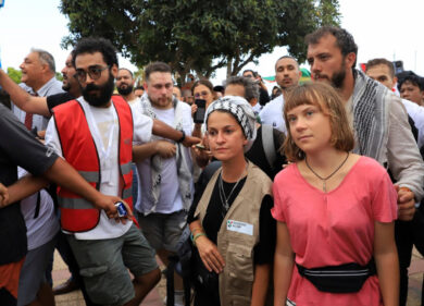 Flotilla: “Seconda notte, secondo attacco di un drone”. Greta e compagni: “Non ci fermeranno”