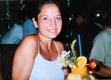 Delitto di Garlasco, trovate otto impronte sui resti della colazione: “grande sorpresa” dei legali di Stasi