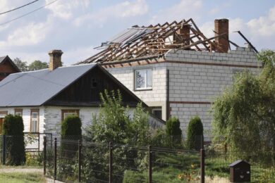 Droni di Putin sulla Polonia, tensione alle stelle. Varsavia schiera 40mila soldati al confine con Russia e Bielorussia