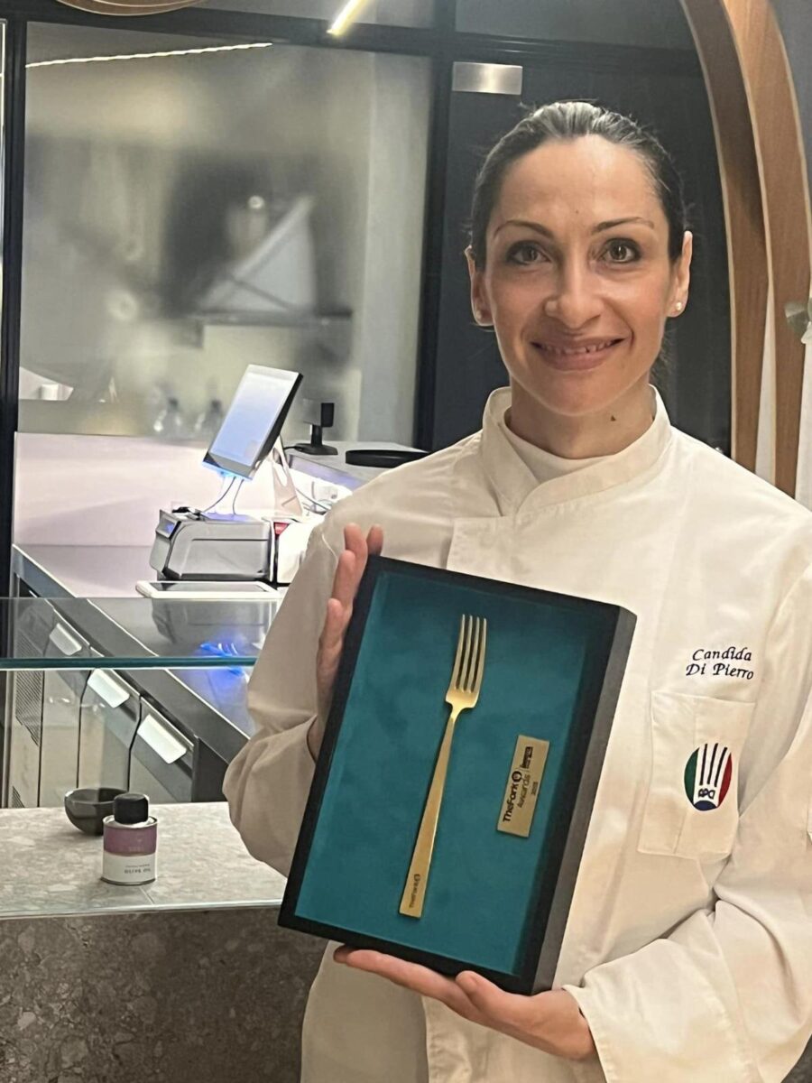 La Chef Candida Di Pierro lancia ‘La Puglia del lusso’ a Troia (Fg) La Chef Candida Di Pierro lancia ‘La Puglia del lusso’ a Troia (Fg)