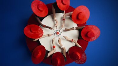 DS Automobiles lancia N°8 con un film visionario e anticonformista