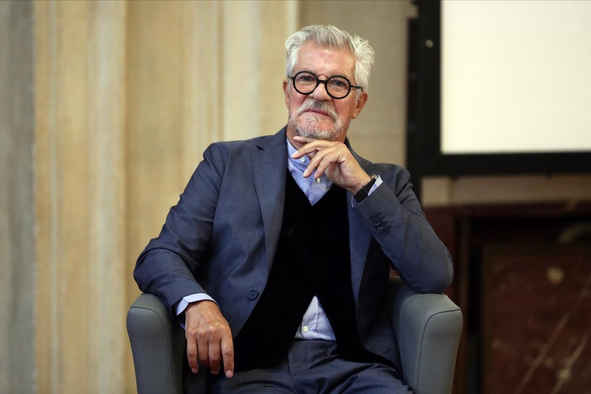 Eredità Armani, chi è Leo Dell’Orco: il compagno di Giorgio ora custode del 40% della maison Eredità Armani, chi è Leo Dell’Orco: il compagno di Giorgio ora custode del 40% della maison