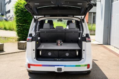 Bosch unisce hardware e software per auto connesse e sicure