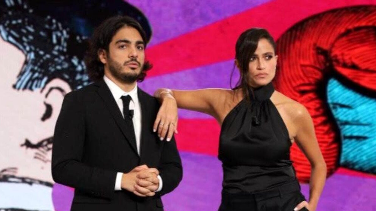 Ascolti tv, la coppia Angioni-Gentili torna su Italia 1 e parte con il 9,1% di share. Diaco floppa con BellaMa’ di Sera Ascolti tv, la coppia Angioni-Gentili torna su Italia 1 e parte con il 9,1% di share. Diaco floppa con BellaMa’ di Sera