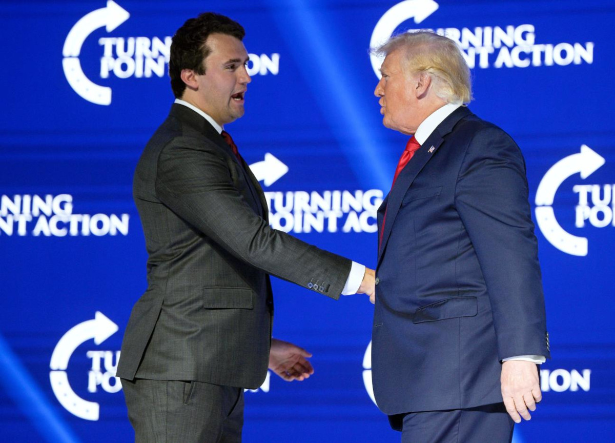Trump sul killer di Kirk: “Radicalizzato a sinistra sul web”. La confessione: “Sono stato io”, poi però ritratta Trump sul killer di Kirk: “Radicalizzato a sinistra sul web”. La confessione: “Sono stato io”, poi però ritratta