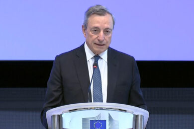 Automotive, Draghi alla Ue: “Obiettivi 2035 non più realistici