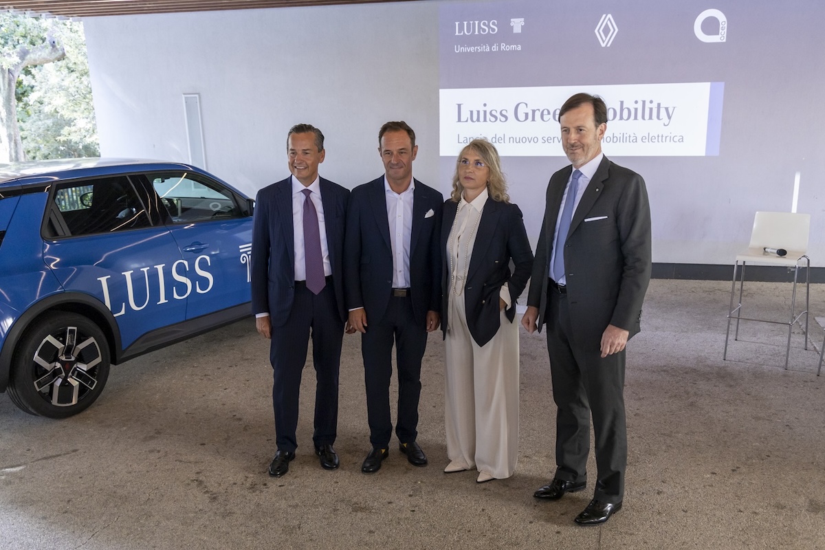 Car sharing elettrico: parte la flotta Renault 5 nei campus Luiss Car sharing elettrico: parte la flotta Renault 5 nei campus Luiss