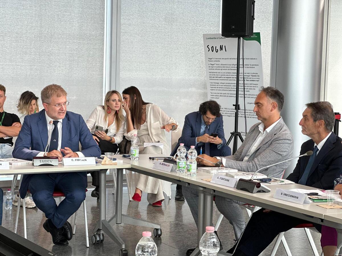 Agricoltura: conclusa la visita in della Commissione Agricoltura del Parlamento Ue in Pianura Padana Agricoltura: conclusa la visita in della Commissione Agricoltura del Parlamento Ue in Pianura Padana