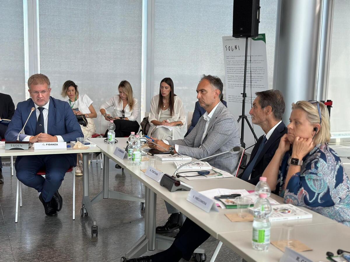 Agricoltura: conclusa la visita in della Commissione Agricoltura del Parlamento Ue in Pianura Padana Agricoltura: conclusa la visita in della Commissione Agricoltura del Parlamento Ue in Pianura Padana