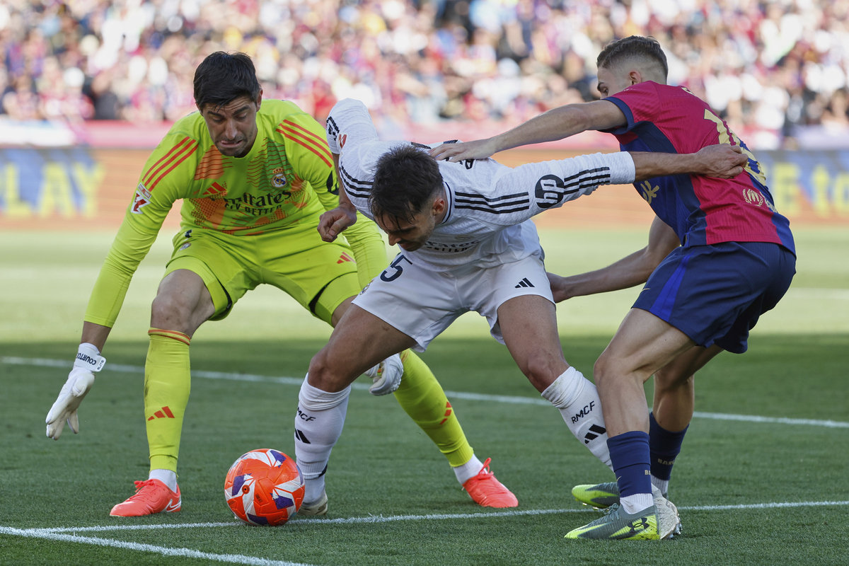 Liga gratis su Mediaset: Clasico e derby di Madrid in chiaro. E l’NBA su Prime Video porta 29 partite in prima serata Liga gratis su Mediaset: Clasico e derby di Madrid in chiaro. E l’NBA su Prime Video porta 29 partite in prima serata