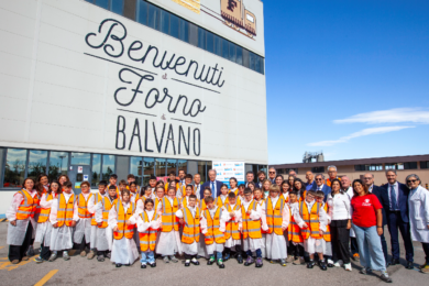 Ferrero: accolti i ragazzi del Punto Luce di Potenza nello stabilimento di Balvano