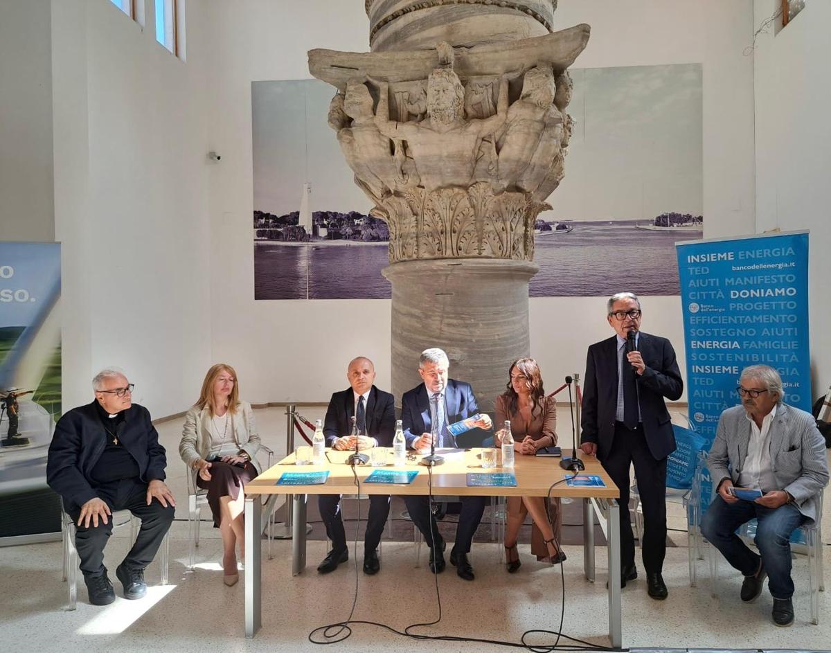 Povertà energetica, Banco dell’energia presenta ‘Energia in periferia Brindisi’