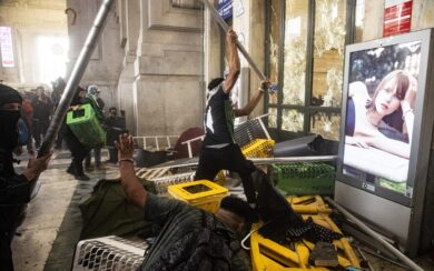 Gaza, Meloni: “Da Milano scene indegne”. Schlein: “Condanni anche la violenza di Netanyahu”