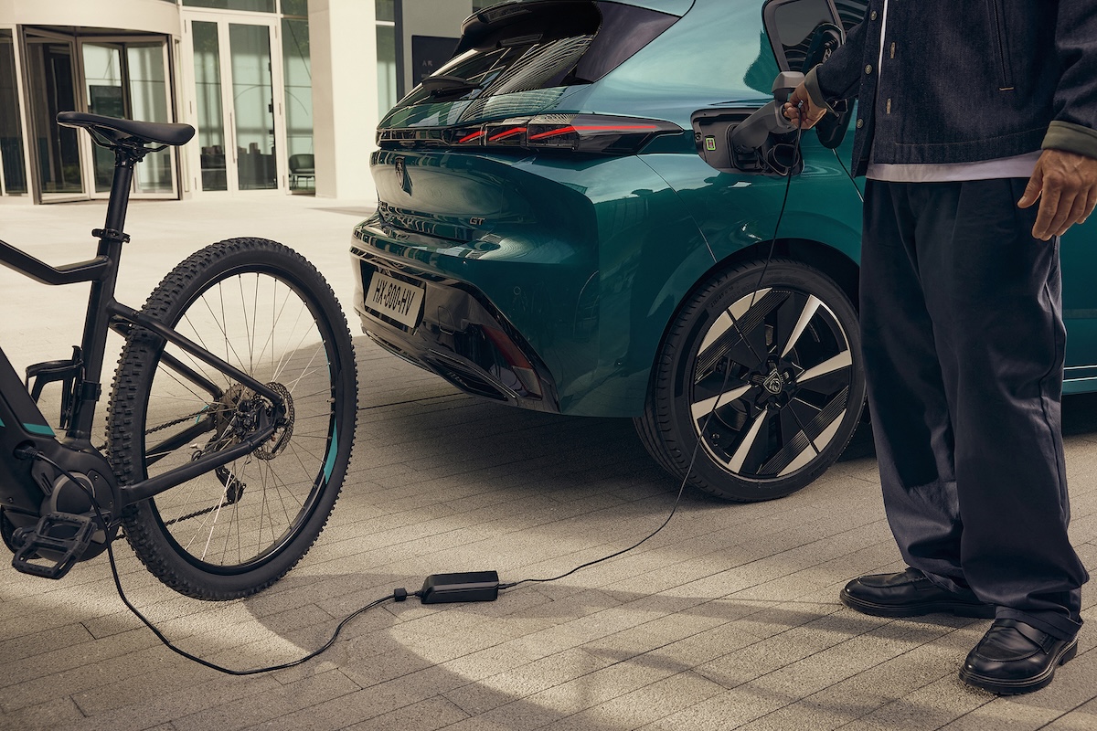 Peugeot 308 e 308 SW: design illuminato, ibrida, elettrica, diesel Peugeot 308 e 308 SW: design illuminato, ibrida, elettrica, diesel