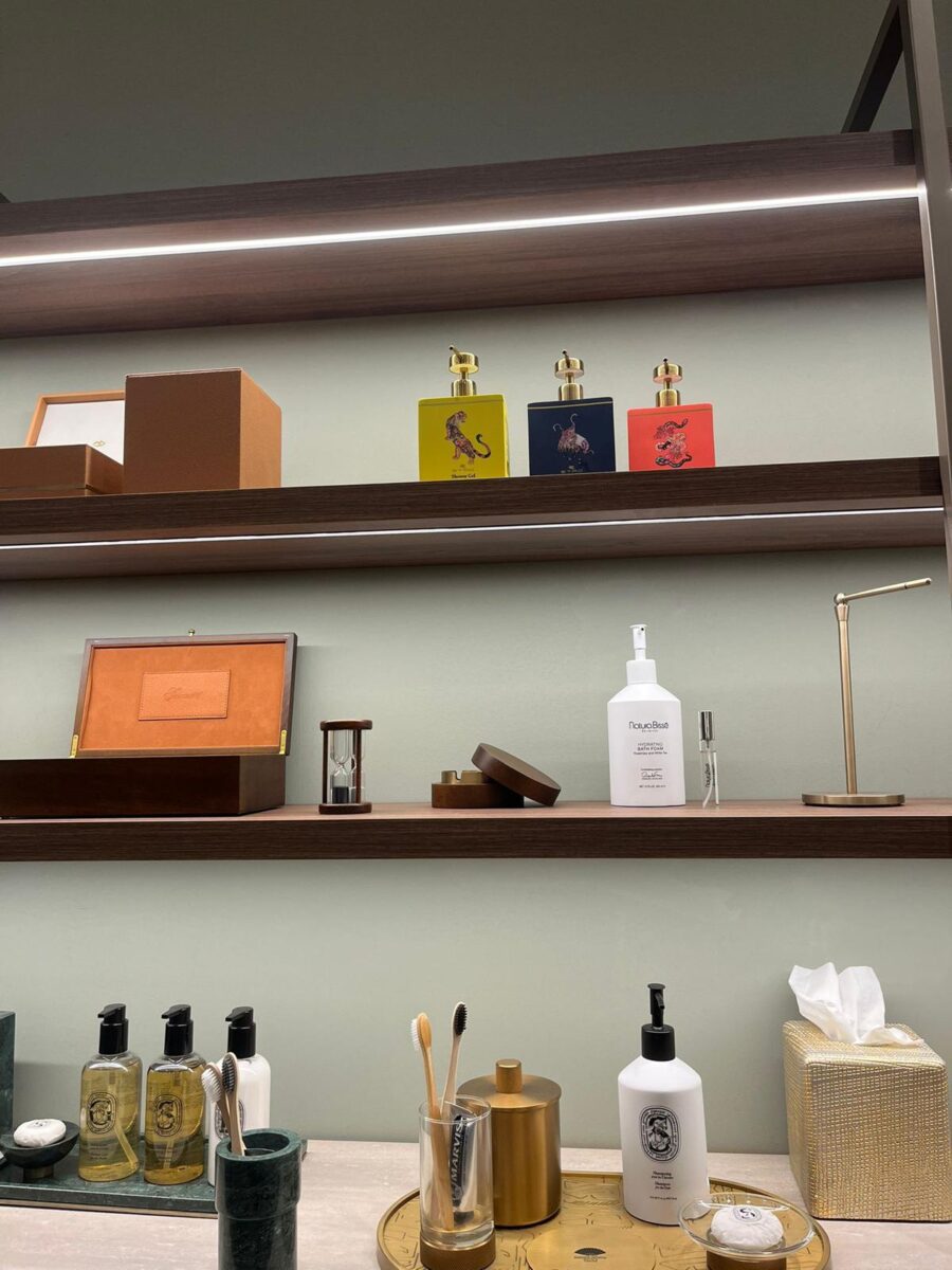 Nasce La Bottega Collective, polo dell’hospitality di lusso. Three Hills: “Italia mercato chiave”. Ruffini (Moncler): “Volevamo esserci, ma nessuna sinergia con Langosteria o The Attico” Nasce La Bottega Collective, polo dell’hospitality di lusso. Three Hills: “Italia mercato chiave”. Ruffini (Moncler): “Volevamo esserci, ma nessuna sinergia con Langosteria o The Attico”