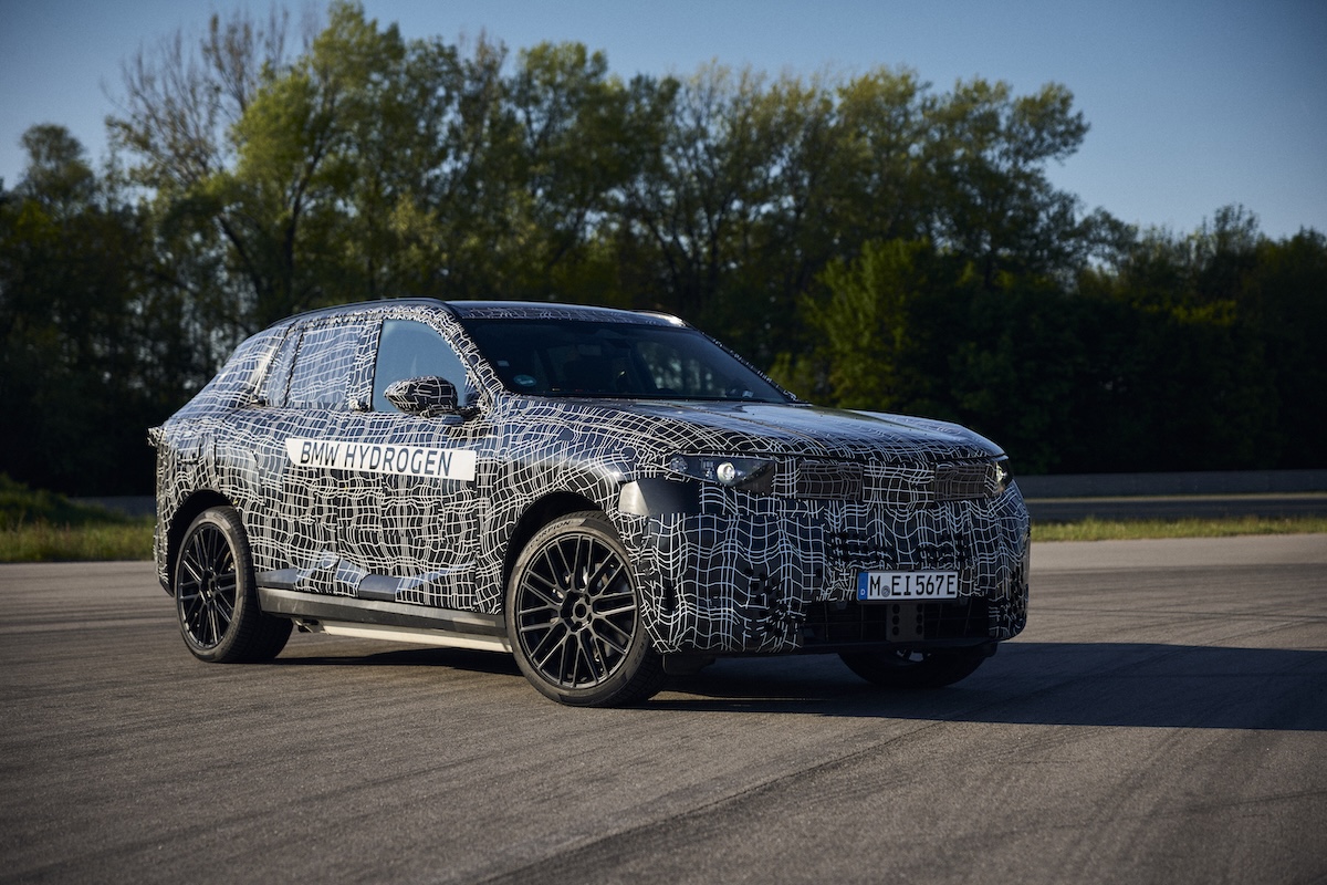 BMW iX5 Hydrogen e HyMoS: l’idrogeno entra in città BMW iX5 Hydrogen e HyMoS: l’idrogeno entra in città