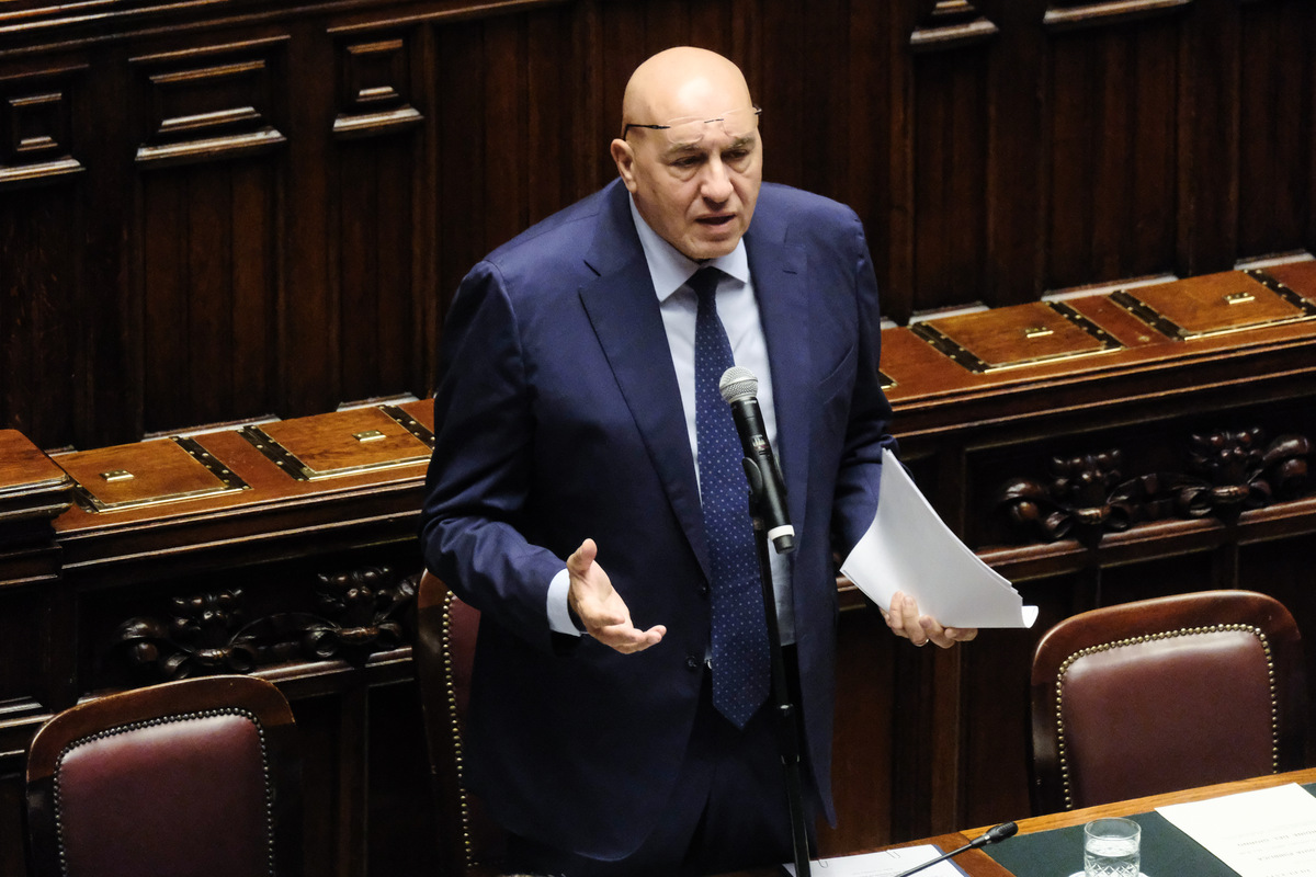 Crosetto: “Ferma condanna all’attacco contro la Flotilla, ma in acque israeliane non garantiamo sicurezza”. No alla consegna di aiuti via Cipro Crosetto: “Ferma condanna all’attacco contro la Flotilla, ma in acque israeliane non garantiamo sicurezza”. No alla consegna di aiuti via Cipro