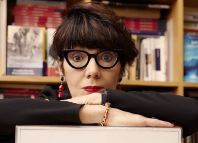 La Nave di Teseo in tempesta, le perdite 2024 sfiorano i 3 milioni: i conti della casa editrice di Elisabetta Sgarbi