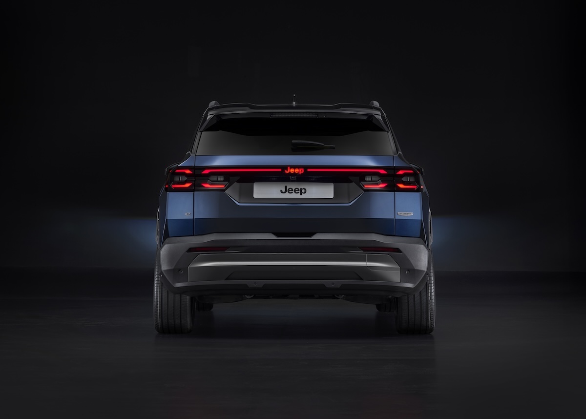 Nuova Jeep Compass: Altitude, e-Hybrid e BEV per l’Europa Nuova Jeep Compass: Altitude, e-Hybrid e BEV per l’Europa