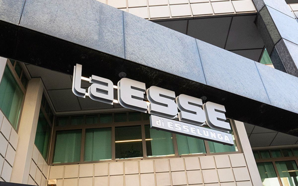 Milano, Esselunga ha aperto un nuovo negozio LaEsse in via Parini Milano, Esselunga ha aperto un nuovo negozio LaEsse in via Parini